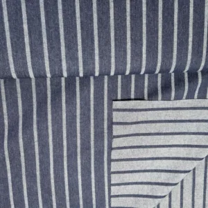Afbeelding van denim spijkerstof streep in indigo blauw, duurzaam en ideaal voor mode- en decoratie Bestel online in Utrecht Bij makomastoffen