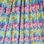 Tricotstof bloemenprint met kleurrijke aquarel bloemen en witte contourbloemen